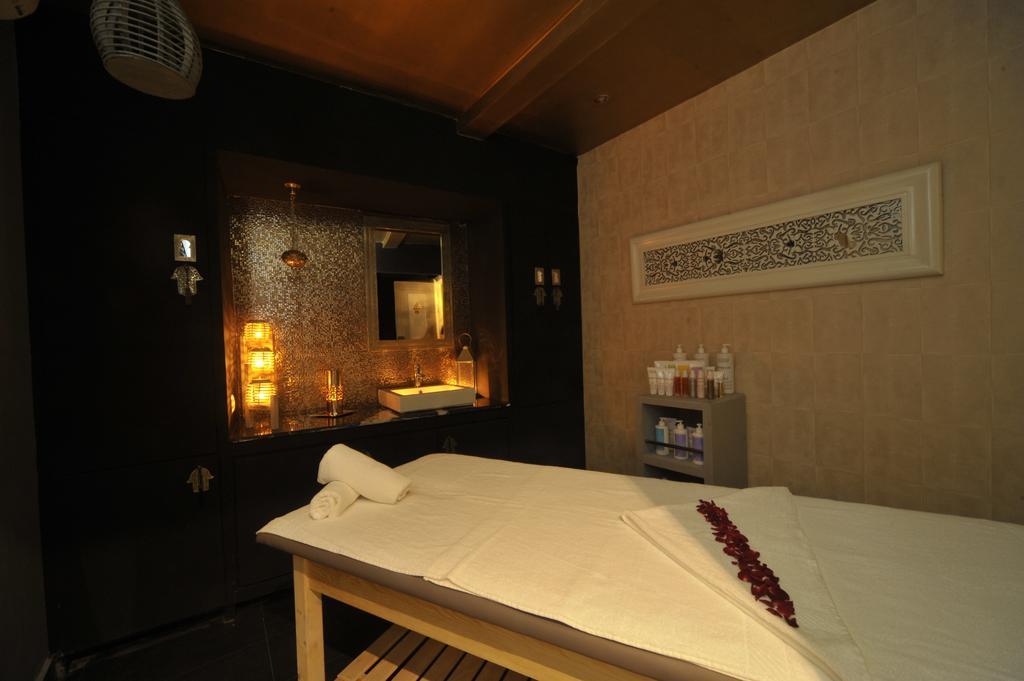 Le Trianon Luxury Hotel & Spa Casablanca Exteriör bild